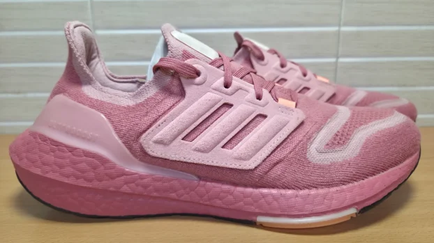 Adidas Ultra Boost 22 Wonder Mauve