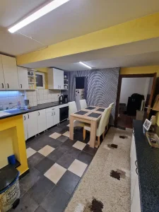 Cara Dušana , Adamovićevo Naselje, 3.0 trosoban, 69 m²