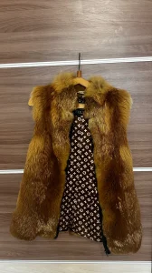 Prsluk krzno Karpatska Lisica odlično stanje M velicina 46