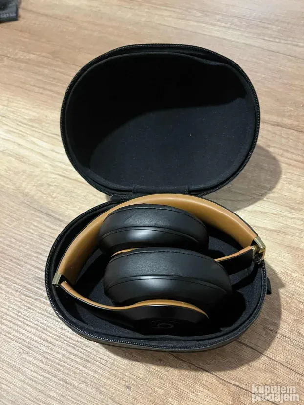 APPLE Beats Studio