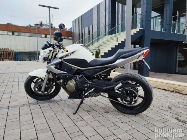 Yamaha XJ6 N Abs 2011god TOP Stanje xj mt r