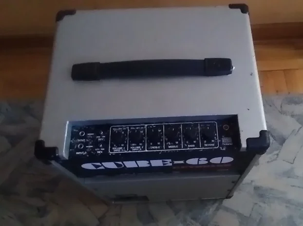 Roland Cube 60