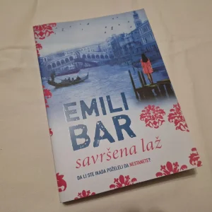 Savršena laž Emili Bar - NOVO