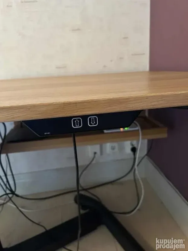 Podesivi radni sto 160x80 stanje 10/10