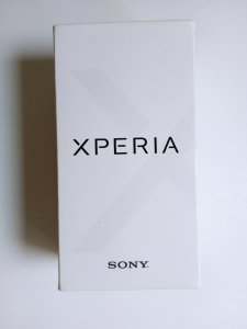 Kutija za Soni Xperia sa upustvom