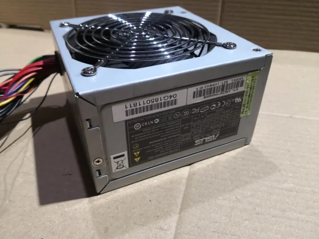 Asus 450W Napajanje