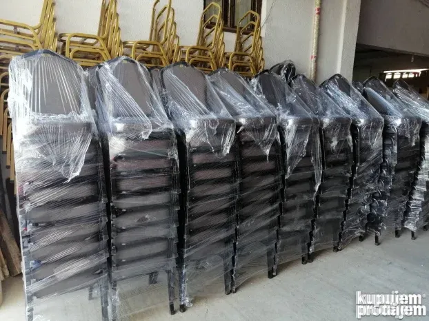 Sto i klupe na rasklapanje 200x90 METALNA KONSTRUKCIJA!