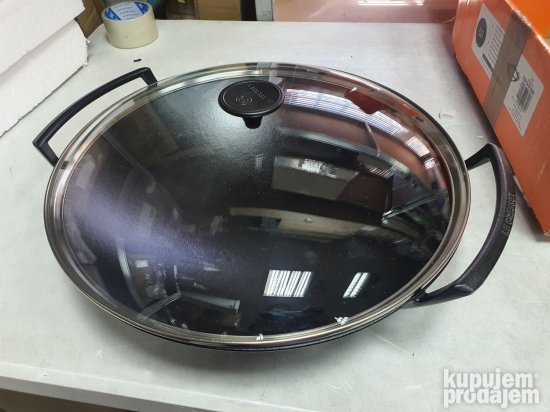 Le Creuset Vok Liveno Gvozdje sa Poklopcem 36 cm 4,5 L