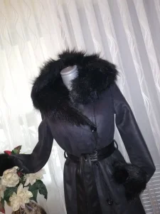 detalji crnog montona FORNARINA vel.S