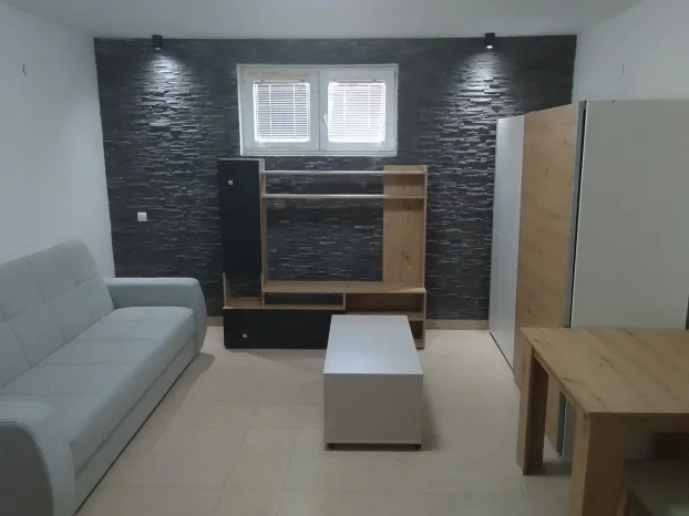 branka Radicevica, Železnik, 0.5 garsonjera, 22 m²