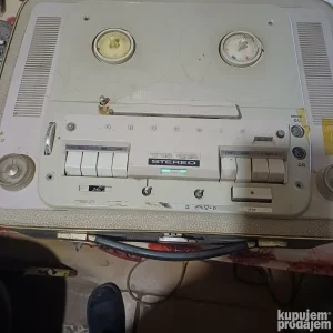 Stari magnetofon Grundig TK 46