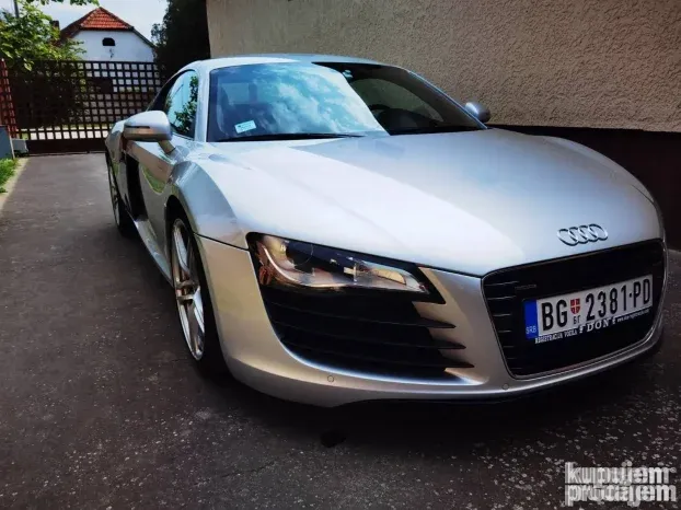 2010 Audi R8 4.2 za gradjevinski