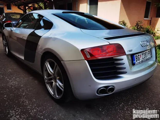 2010 Audi R8 4.2 za gradjevinski