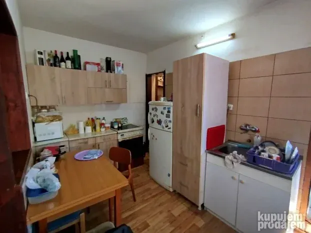 Tri prizemne kuće na Telepu! 238m2