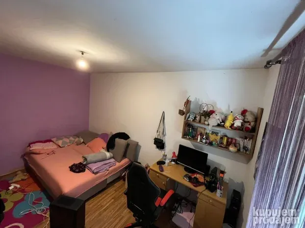 Tri prizemne kuće na Telepu! 238m2