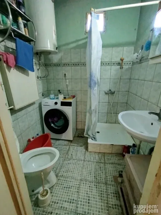 Tri prizemne kuće na Telepu! 238m2