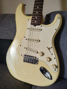 Fender Stratocaster Standard 1982