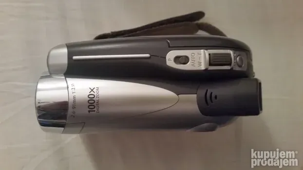CANON DVD CAMCORDER DC211 kupljena u Nemačkoj