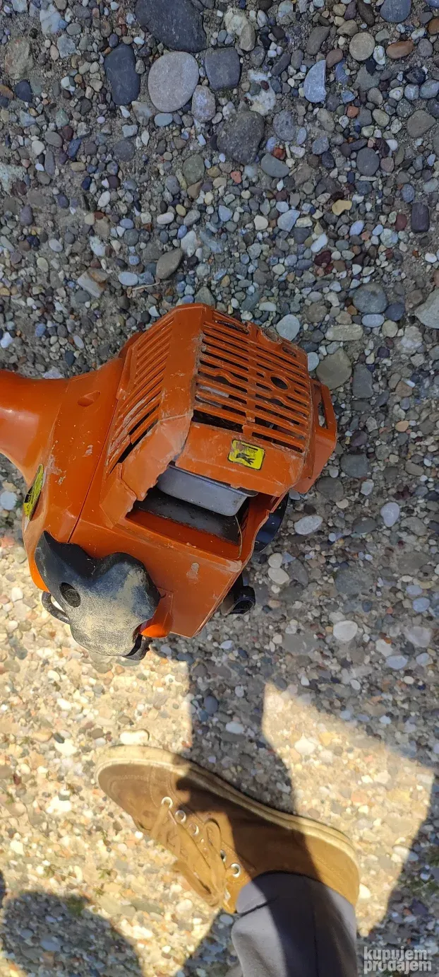 trimer na benzin za kosenje trave echo yamabiko gt-222es