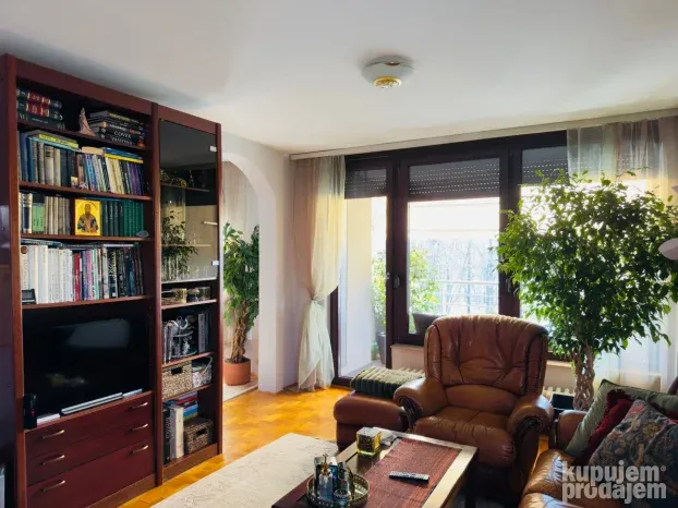 Kragujevac, Vašarište, 5+ petosoban, 151 m²