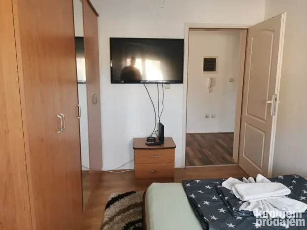 Stan na dan D12 Veliko Gradiste Srebrno jezero Tumane