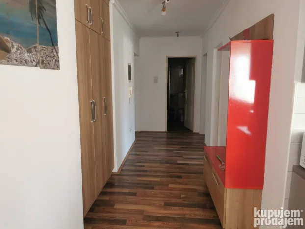 Stan na dan D12 Veliko Gradiste Srebrno jezero Tumane