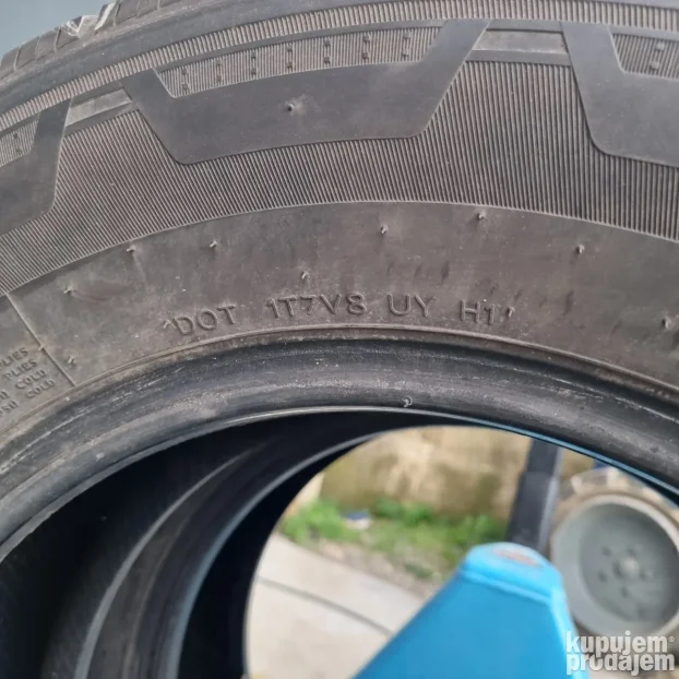 HANKOK VANTRA ST AS2 dim. 235 65 R16C