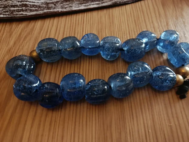 neka brojanica 16 perli precnik 3 cm