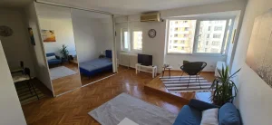 Ustanička, Autokomanda, 1.5 jednoiposoban, 42 m²
