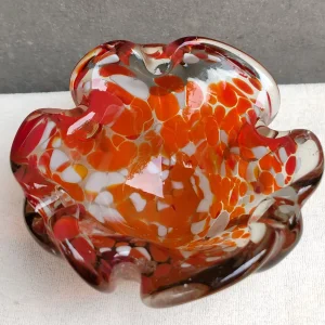 Murano staklo pepeljara sa narandžastim šarama