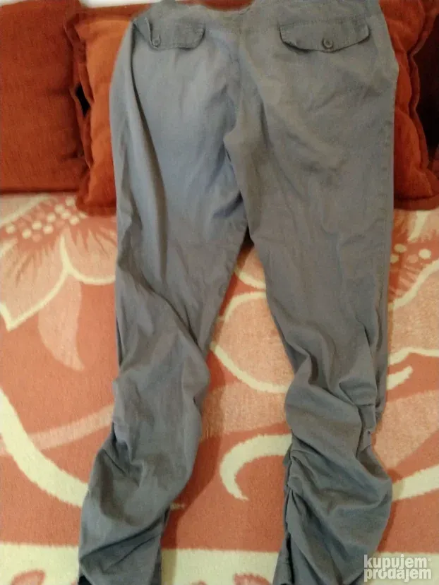 ženske letnje pantalone broj S