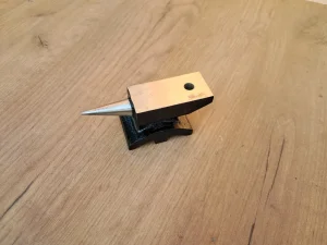 Zlatarski nakovanj 550gr.