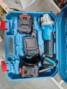 Aku brusilica 900w + dve baterije