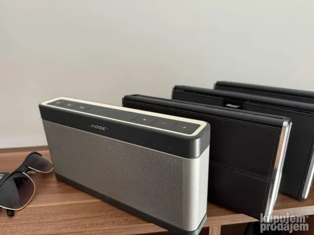 Bose SoundLink III Bose Revolve + i Soundlink Mobile II
