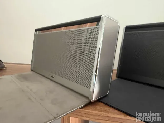 Bose SoundLink III Bose Revolve + i Soundlink Mobile II