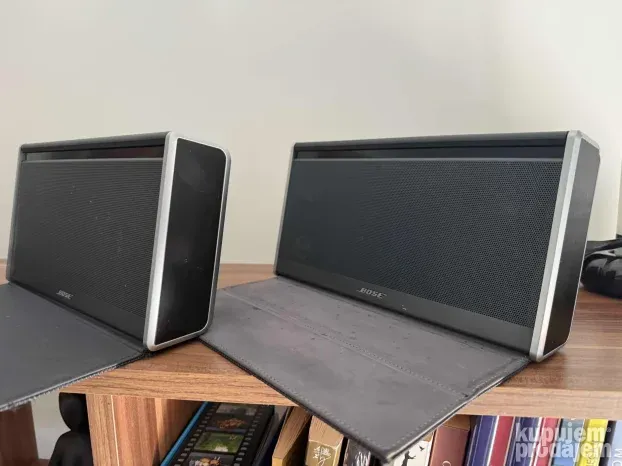 Bose SoundLink III Bose Revolve + i Soundlink Mobile II