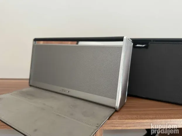 Bose SoundLink III Bose Revolve + i Soundlink Mobile II