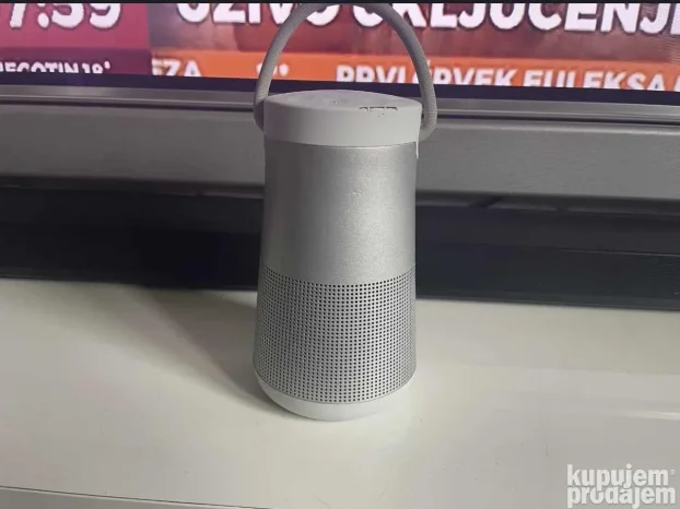 Bose SoundLink III Bose Revolve + i Soundlink Mobile II