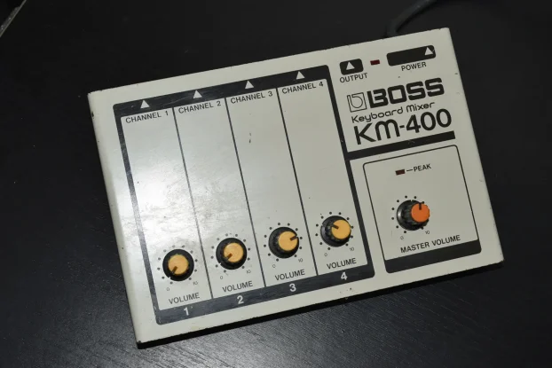 Boss KM-400 - Keyboard Vintage Analog Mixer - KupujemProdajem