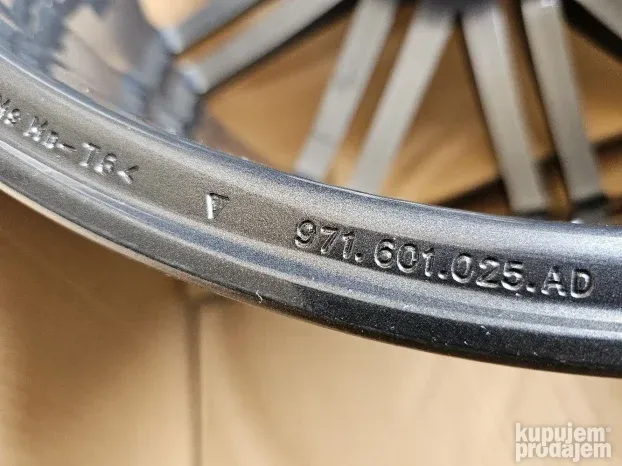 nove alu felne 21 " original porsche panamera g2 971