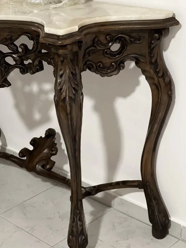 Stilska konzola i ogledalo