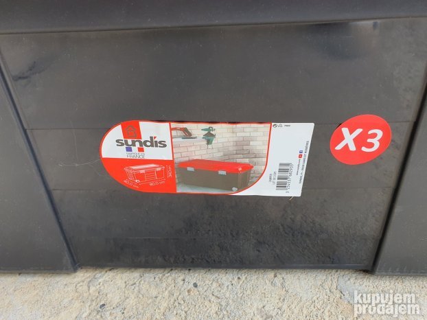 Plasticni sanduk sa tockicima  75L - Sindis