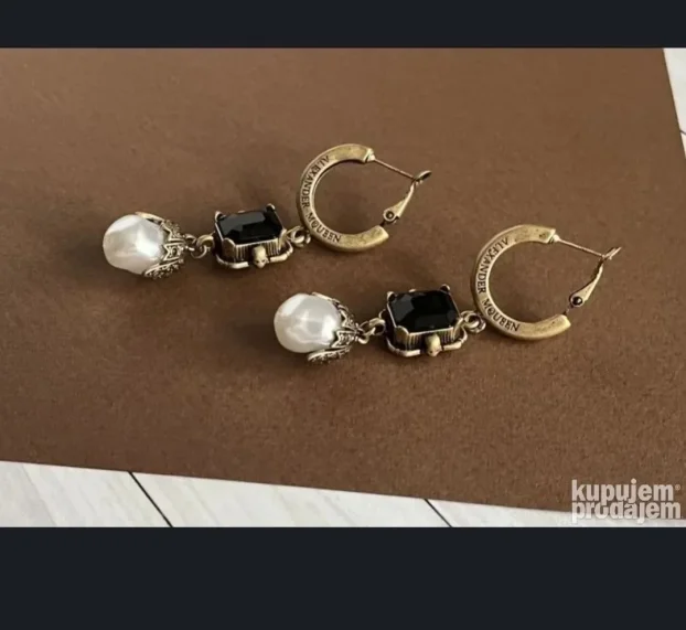 Alexander McQUEEN minđuše Pearl Drop