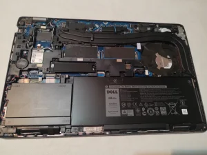 dell precision 3541 i7 9th u delovima