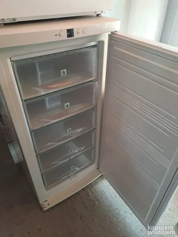 Liebherr zamrzivač