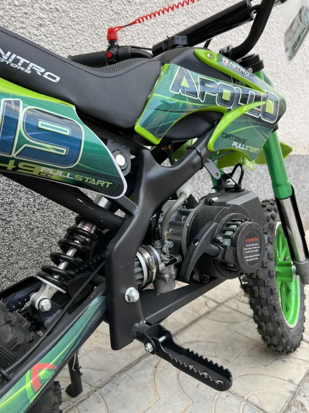 N O V O NITRO Apollo 49cc Pocket Bike!