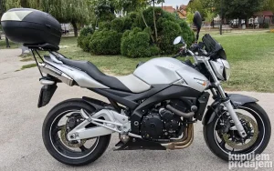 Suzuki GSR 600