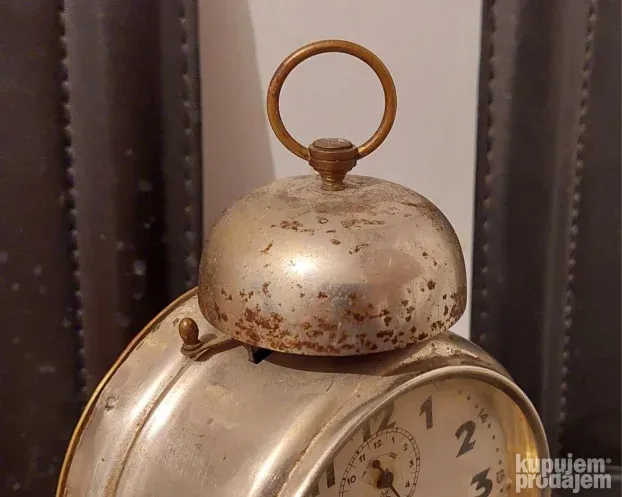 Predratni potpisan budilnik "Junghans"Kraljevina Jugoslavija