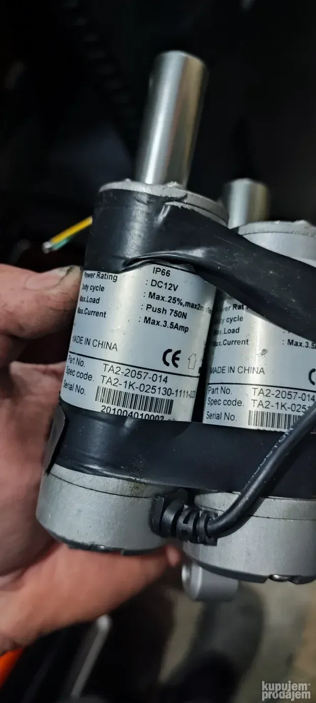 dva el.klipna linearna motora timotion 12v.3,5a.750n.3cm.