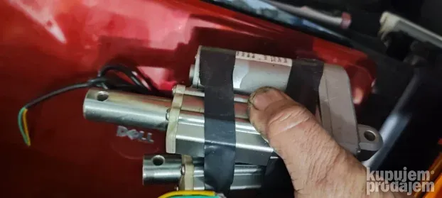 dva el.klipna linearna motora timotion 12v.3,5a.750n.3cm.